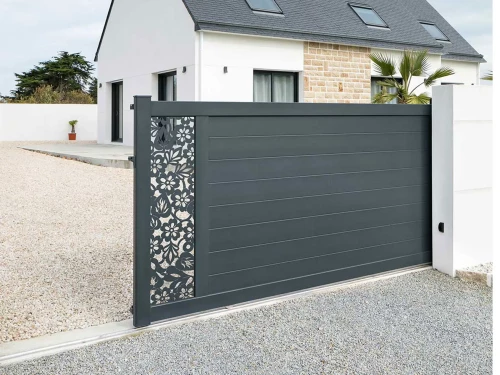 Portail aluminium coulissant Onen décor BRODIRI par kostum